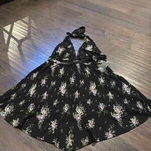 Wild Fable Halter,low cut v-neck,flare,crepe fabric,lined,tie neck floral mini